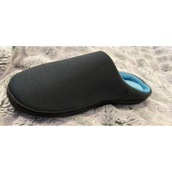 New Men’s Slippers Size 12/13 - Picture 1 of 4
